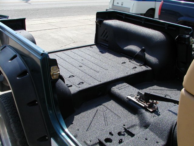 insidefloorofjeep.jpg